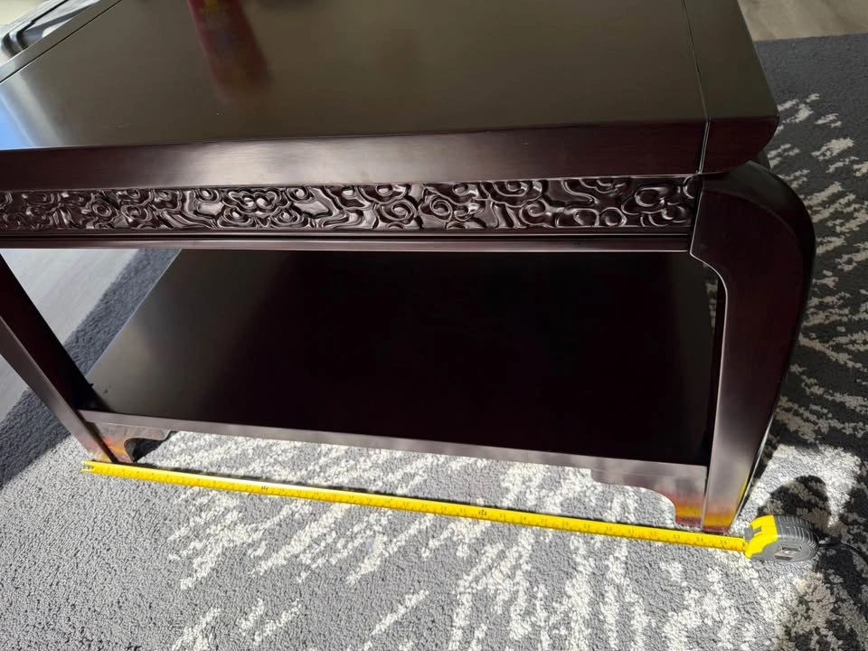 Elegant Carved Dark Mahogany Wood Coffee / Tea Table - photo 2
