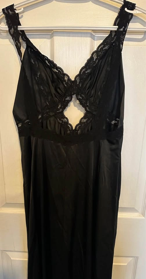 Vintage Kayser Black Nylon Nightgown Med-Large - photo 2