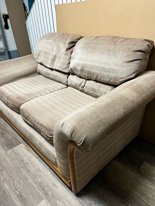 Comfy Loveseat for Small Spaces - Used Good - photo 3