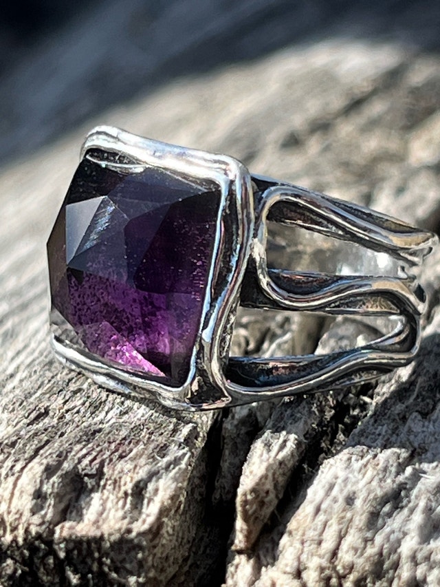 925 Amethyst Statement Ring Signed Didae Size 6