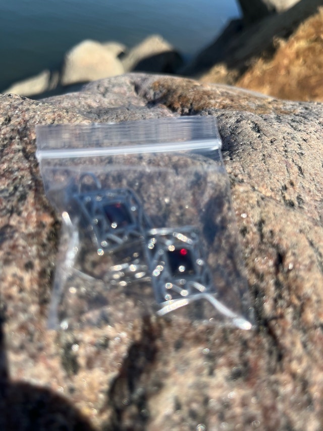 New 925 Garnet Earrings Signed Didae - photo 5