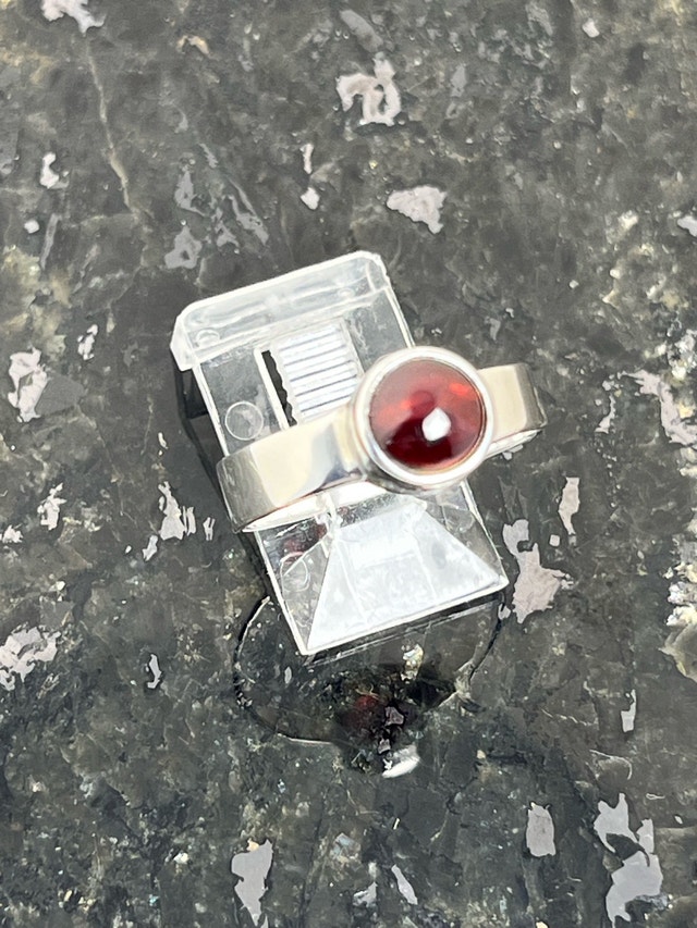 New 925 Garnet Ring Size-8