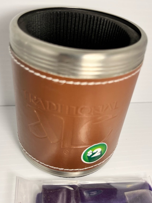 Collectables: Okanagan Apple Cider Glass, Beer Container, Crown - photo 2