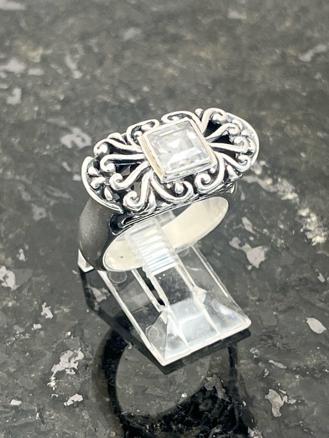 New 925 Sterling Silver Cubic Zirconia Ring - Size 7.5 - photo 4