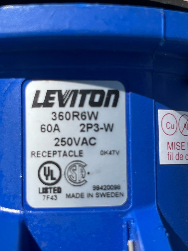 Leviton 360R6W Waterproof Pin & Sleeve Receptacle 60A 250V - photo 2