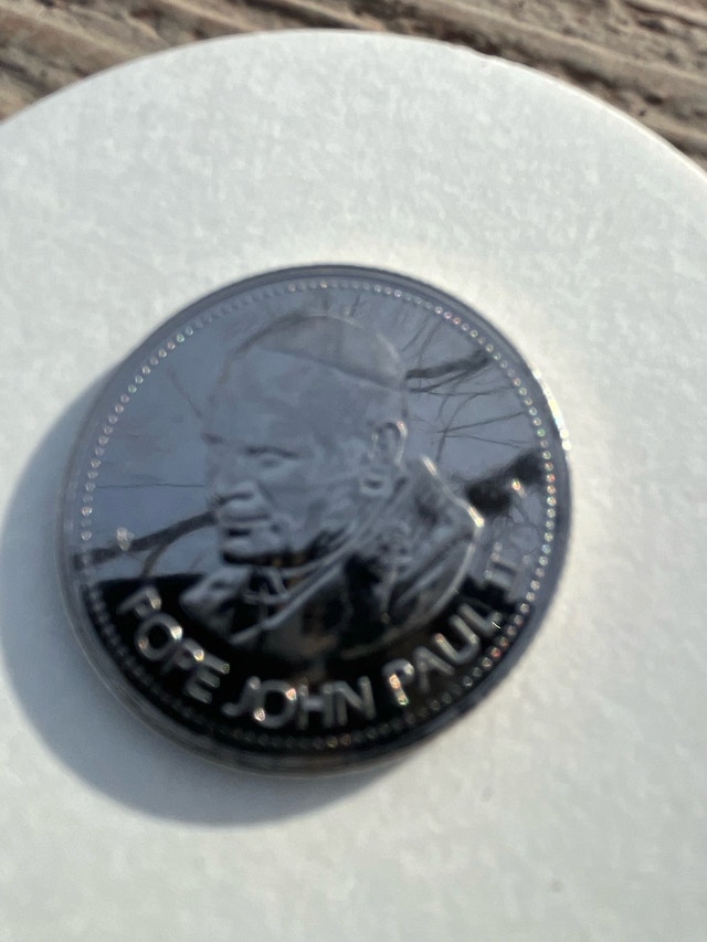 Pope John Paul II 1984 Alberta Visit Commemorative Coin - photo 3