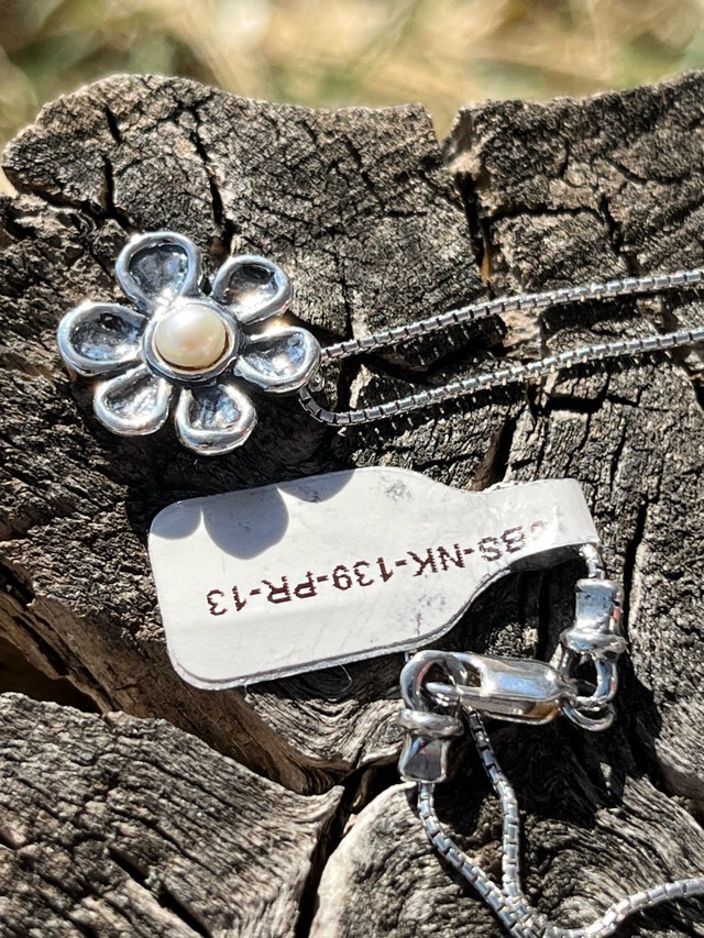 New 925 Sterling Silver Necklace with Pearl Flower Pendant