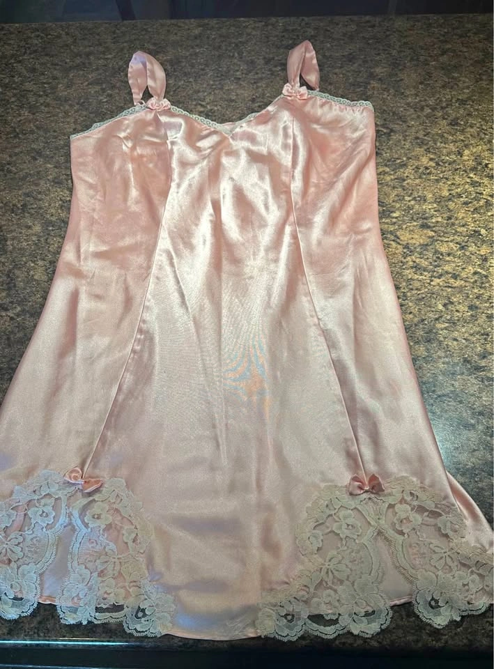 Maggie Lawrence Pink Satin Lace Slip Nightgown M