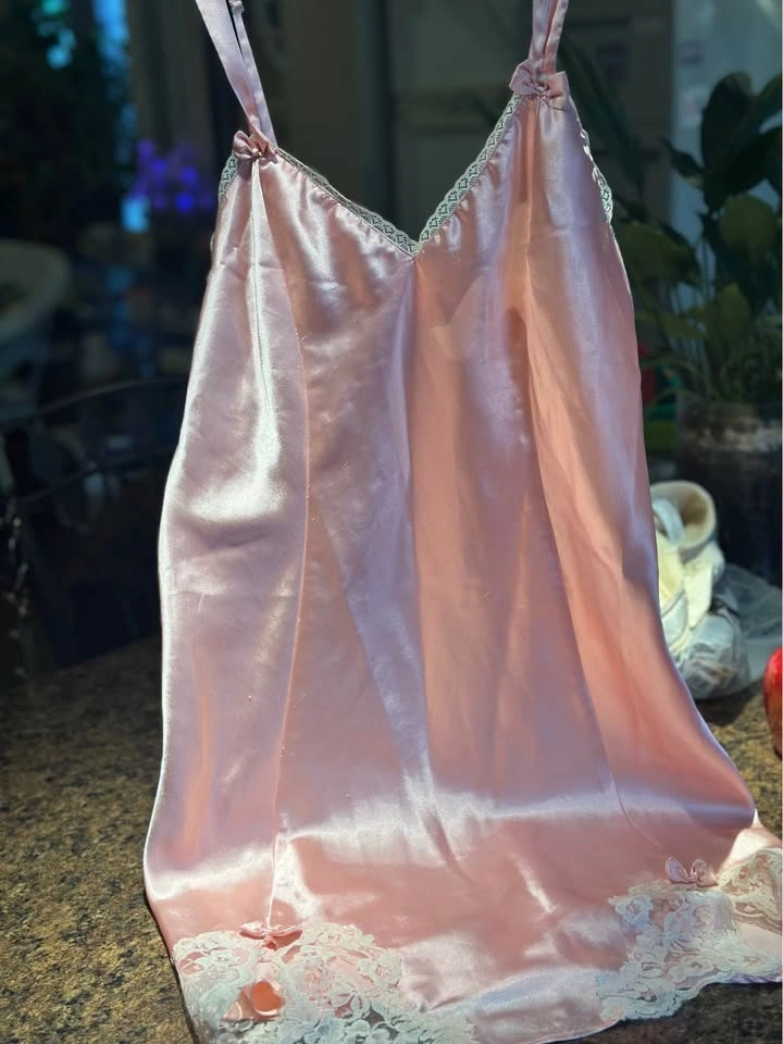 Maggie Lawrence Pink Satin Lace Slip Nightgown M - photo 4