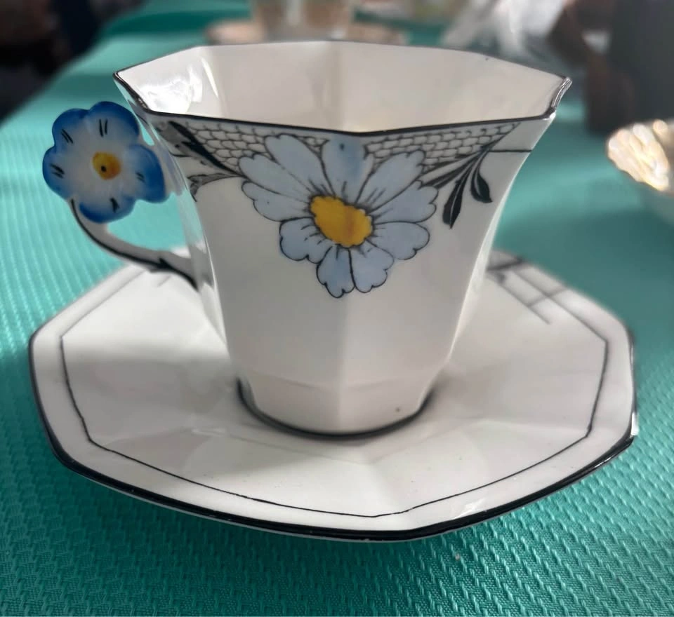 Vintage Melba Bone China Art Deco Blue Daisy Teacup & Saucer - photo 2