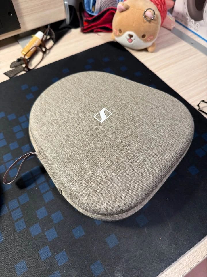 Sennheiser MOMENTUM 4 Wireless Over-Ear Headphones - photo 5