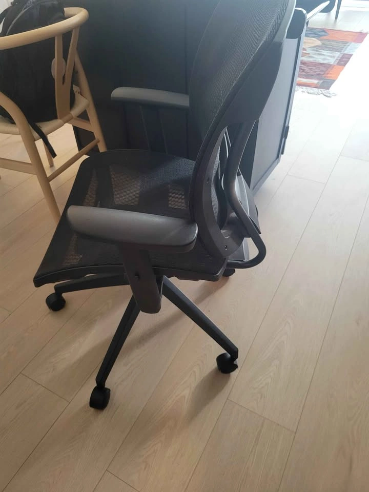 Mesh office chair - photo 2