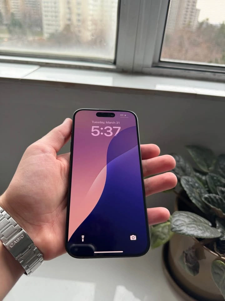 iPhone 15 Pro 128GB - photo 2