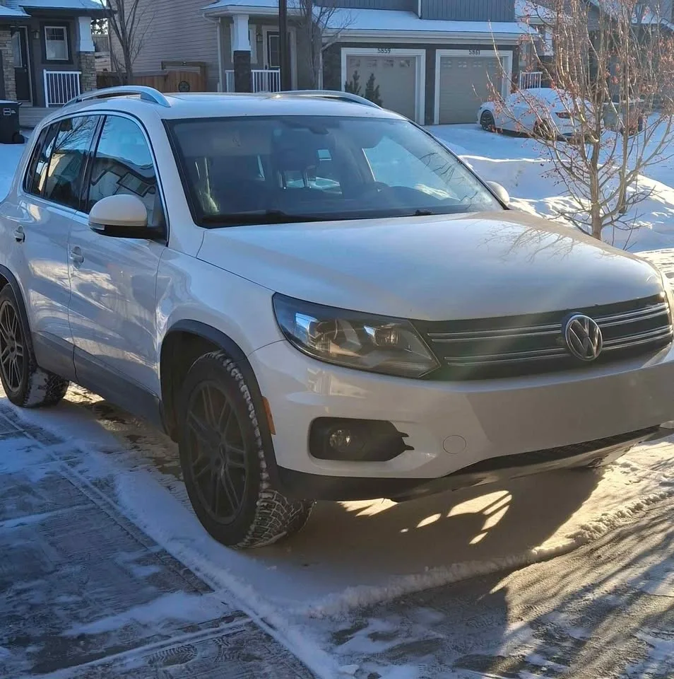 2012 Volkswagen Tiguan - Low KM, New Tires, Serviced - photo 2