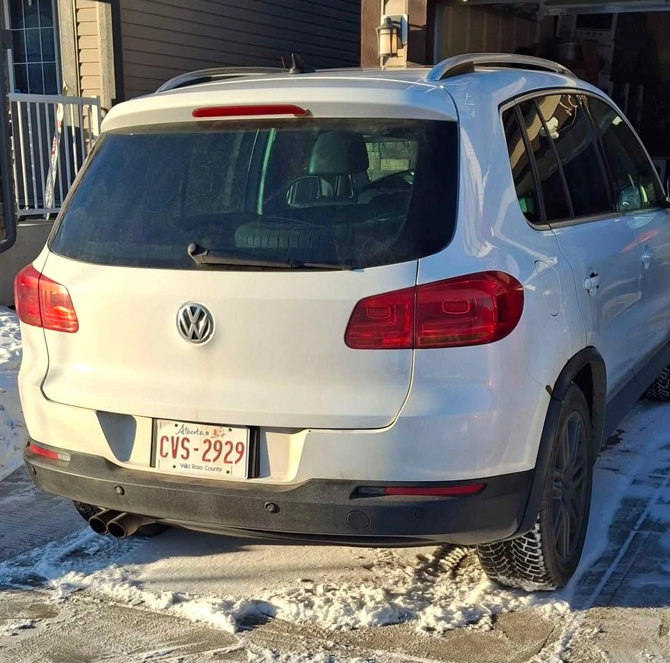 2012 Volkswagen Tiguan - Low KM, New Tires, Serviced - photo 3
