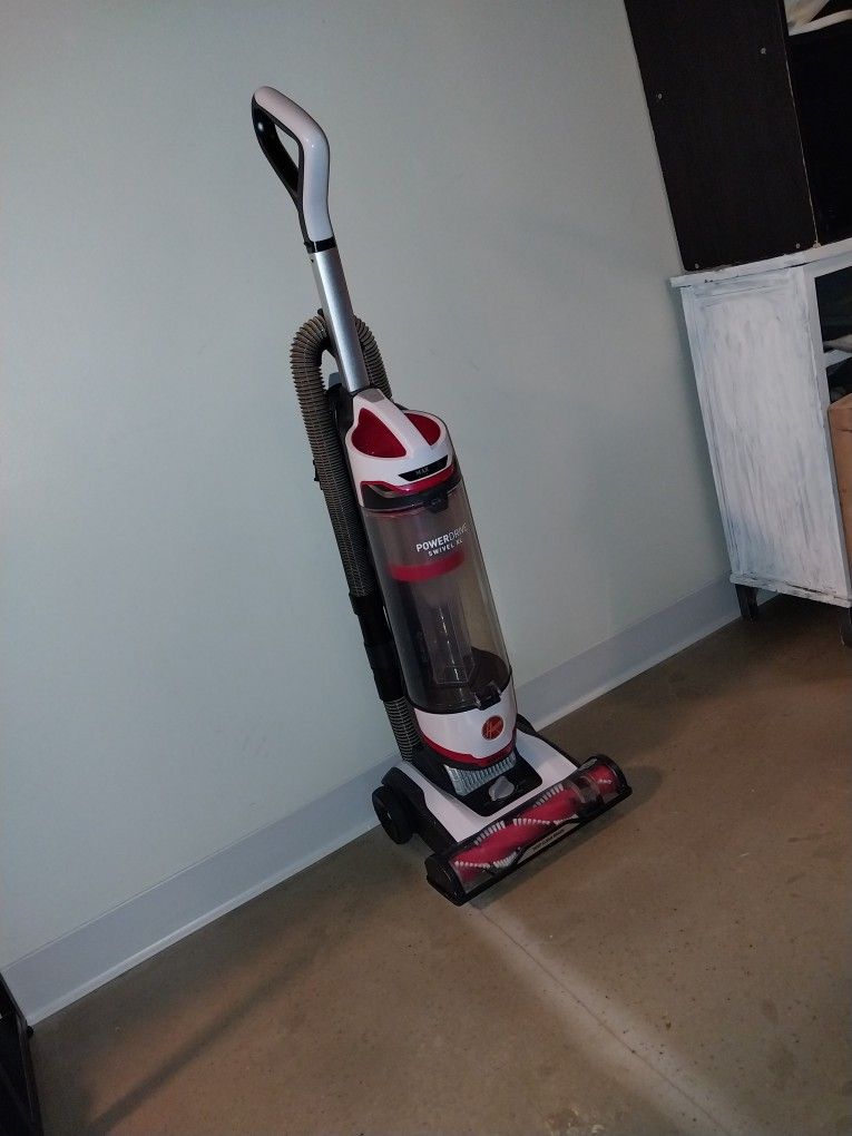 Hoover POWERDRIVE Swivel XL Vacuum – $40 - photo 2