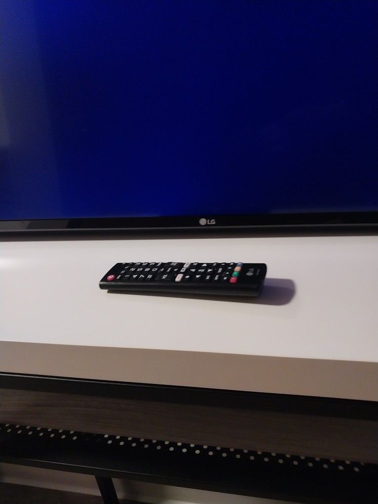 LG 43” Smart TV (1080p) – $75 - photo 3