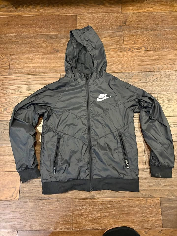 Kids Nike Jacket - Medium & Large