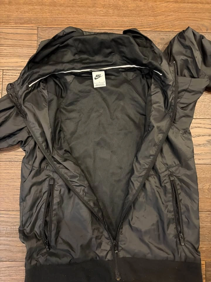Kids Nike Jacket - Medium & Large - photo 3