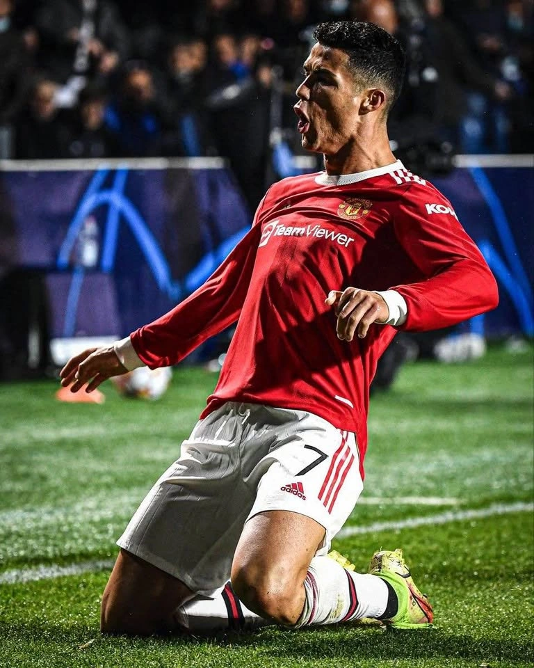 21/22 Ronaldo Manchester United Jersey - photo 5