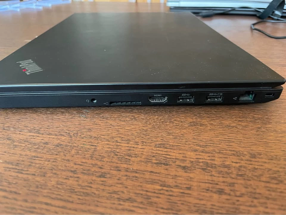 Lenovo Thinkpad T15P Gen.1 - photo 3