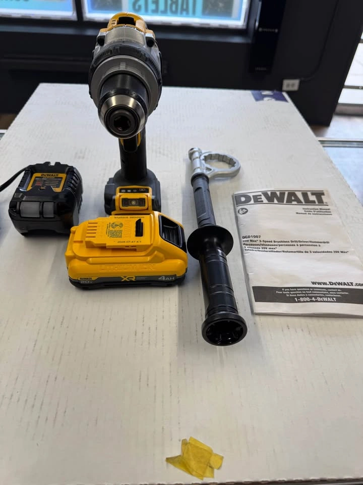 DEWALT DCD1007 20V MAX Hammer Drill w/ 4ah Battery & Charger - photo 3