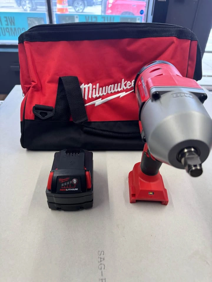 Milwaukee 2666-20 M18 Impact Wrench Kit - photo 2