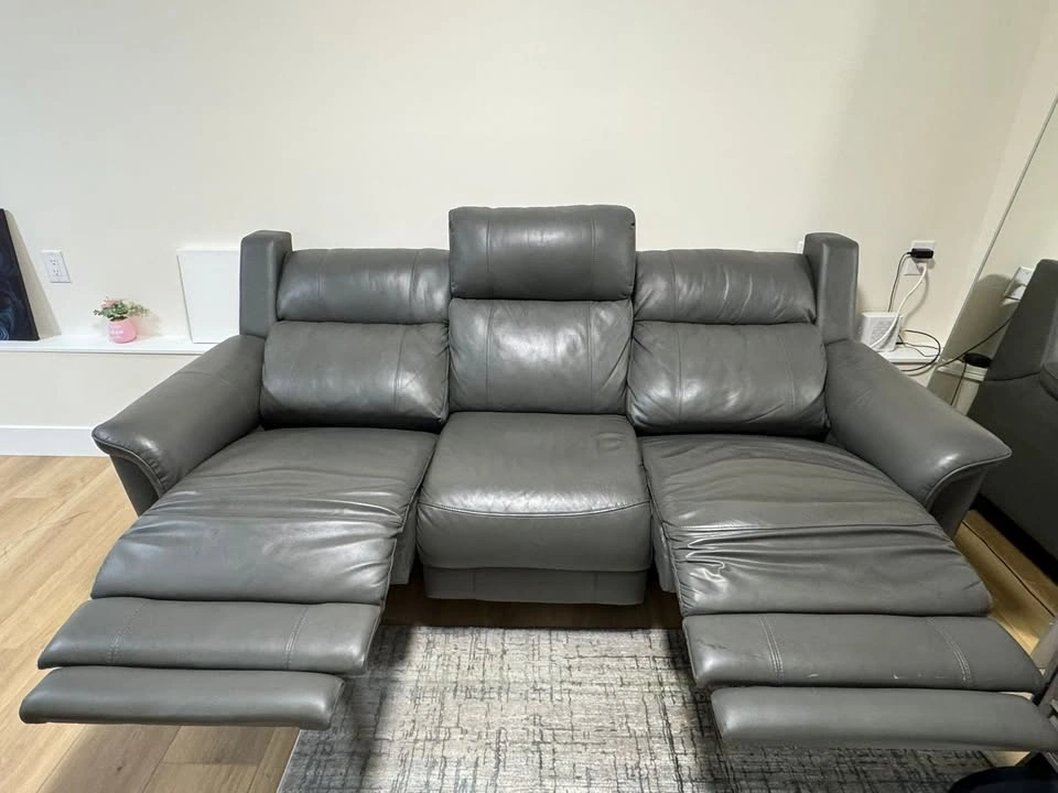 7ft Grey Leather Power Recliner Sofa - Excellent Condition - photo 3