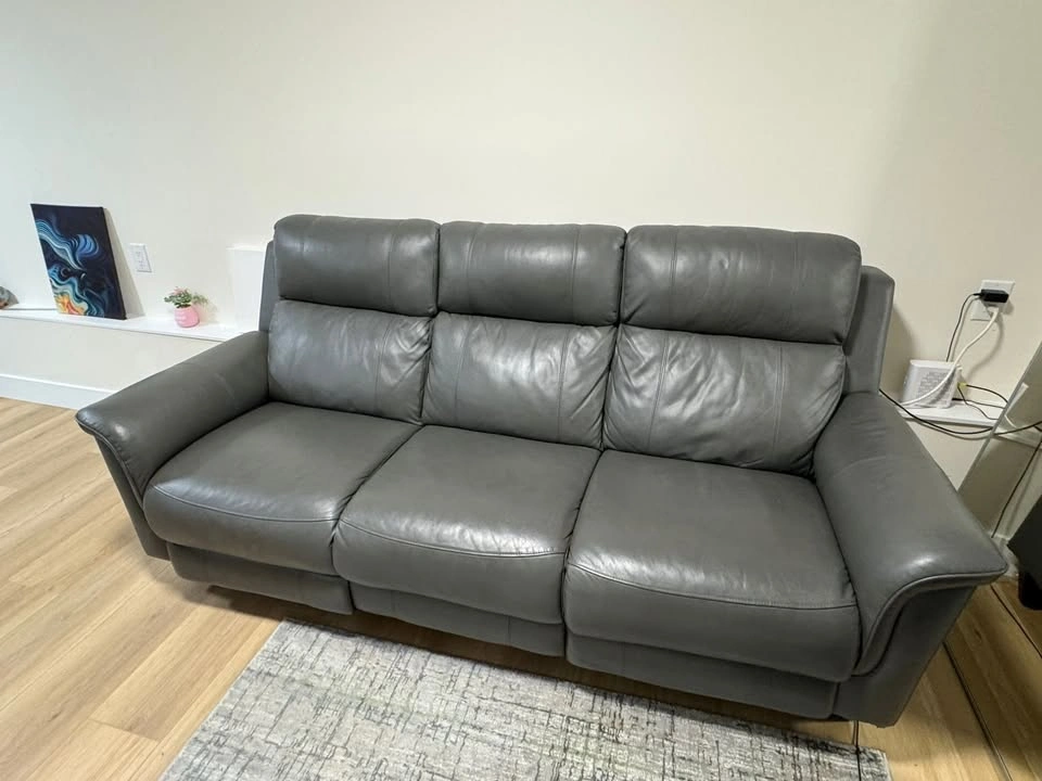 7ft Grey Leather Power Recliner Sofa - Excellent Condition - photo 4
