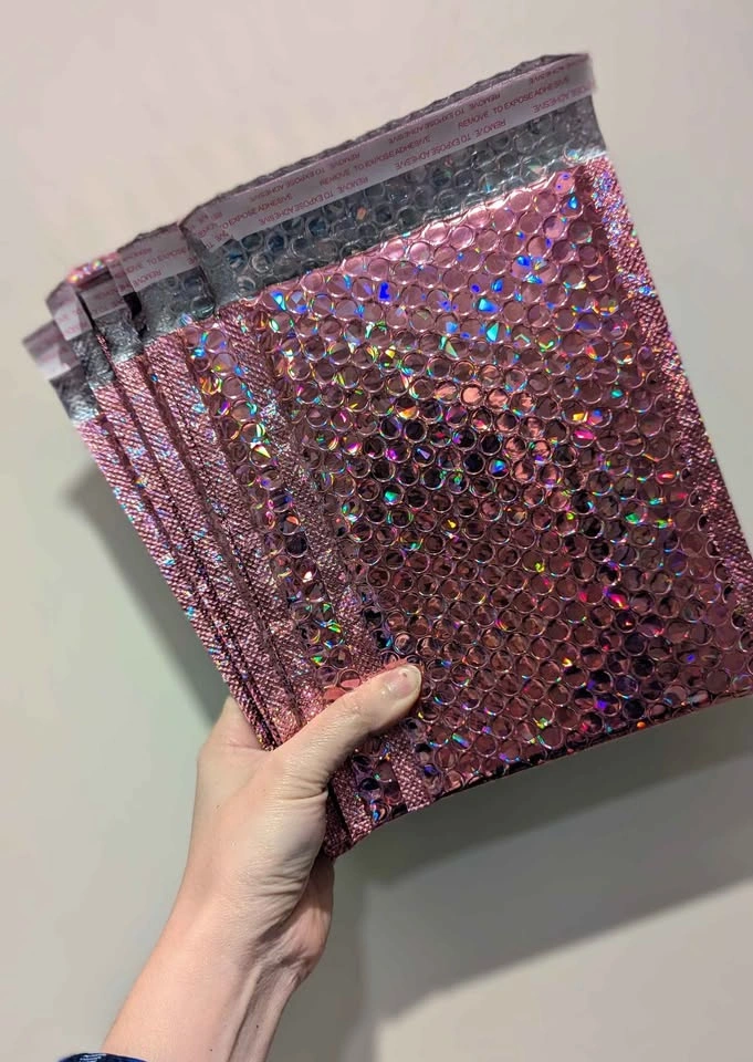 20 Small Pink Holographic Bubble Mailers - photo 4