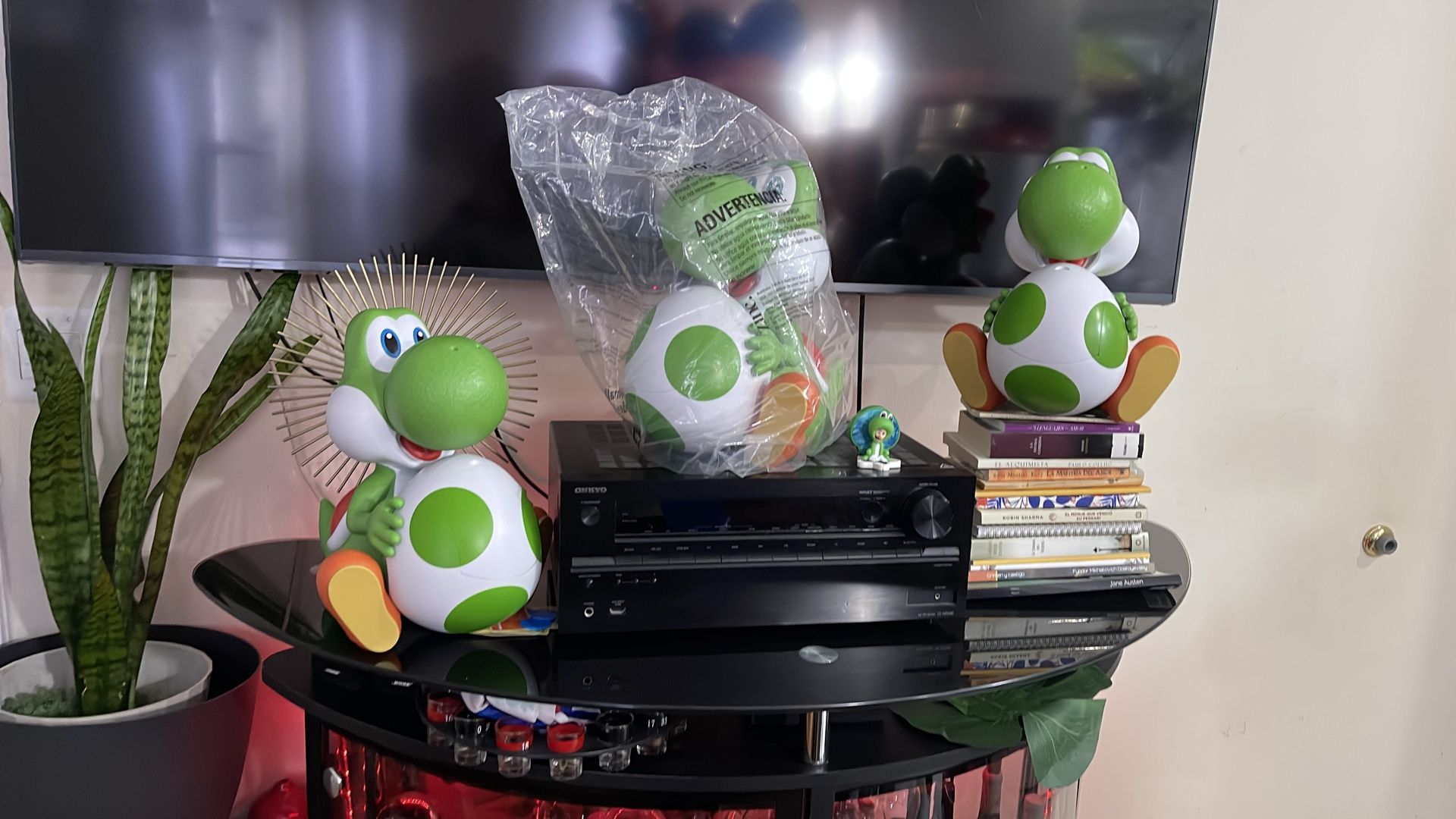 Yoshi Popcorn bucket collectors item - photo 3