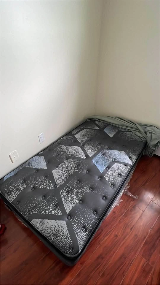Sealy Posturepedic 800 Series Twin Mattress