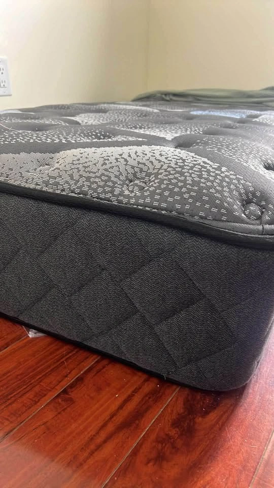 Sealy Posturepedic 800 Series Twin Mattress - photo 2