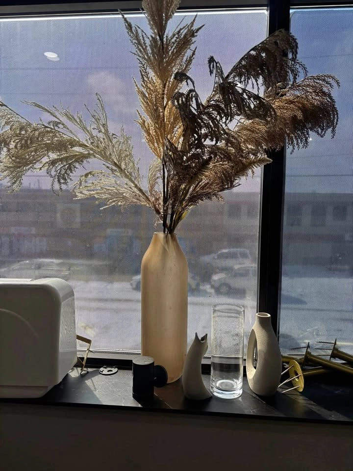 Pampas and vase