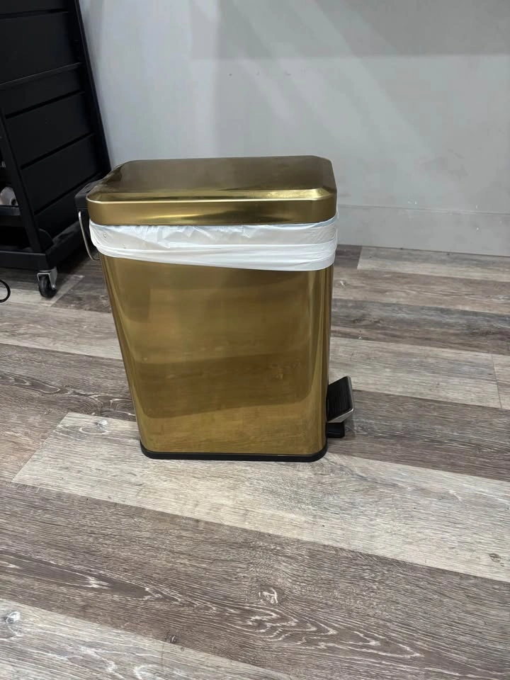 Gold garbage bin - photo 2