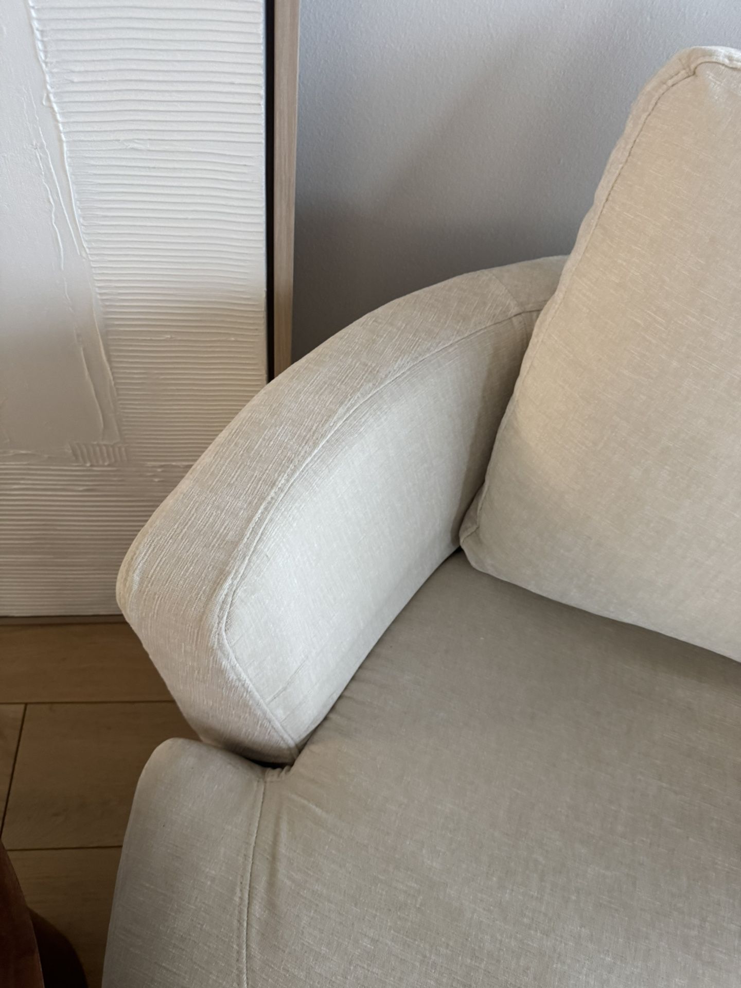 $300 Beige Swivel Chair - photo 3