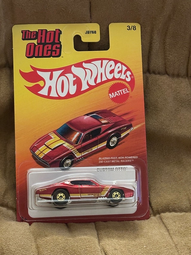 Hot Wheels Custom Otto - The Hot Ones Series lot - photo 2