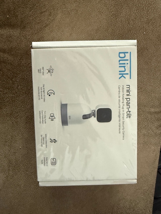 Blink Mini Pan-Tilt Camera - New