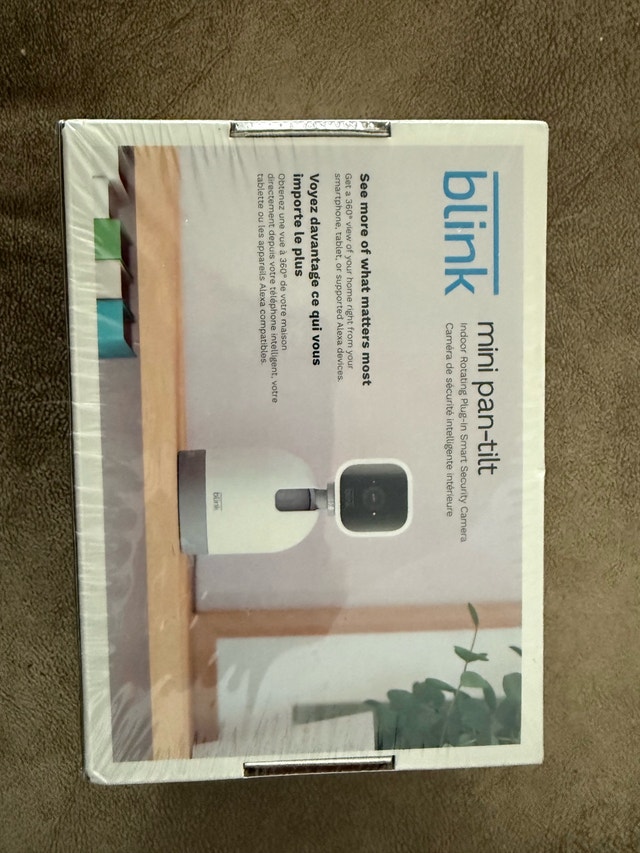 Blink Mini Pan-Tilt Camera - New - photo 3