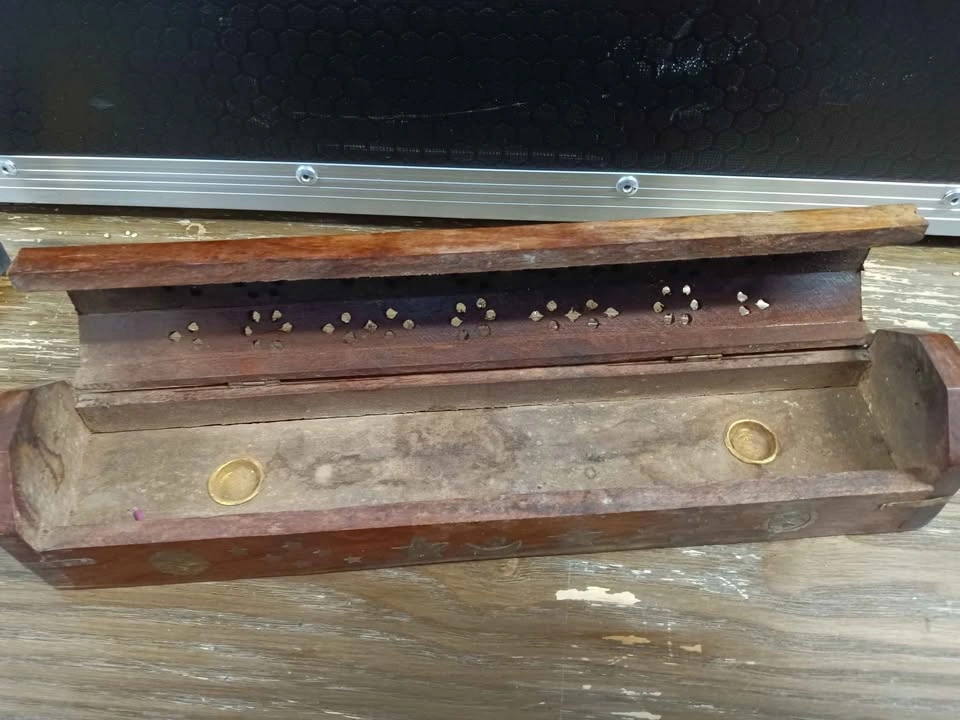Vintage Wooden Incense Burner Box with Brass Inlays - photo 4