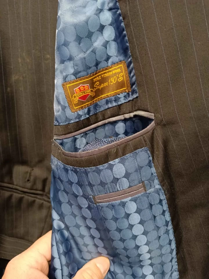 Enzo Tovare Super 150's Pinstripe Suit - photo 3