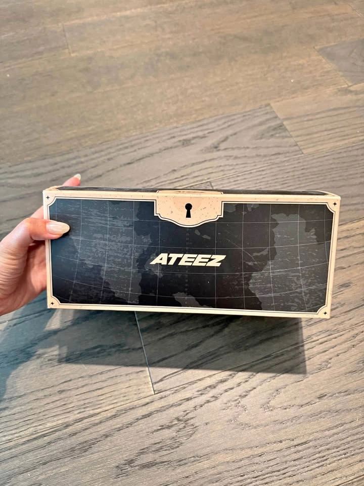 Ateez light stick