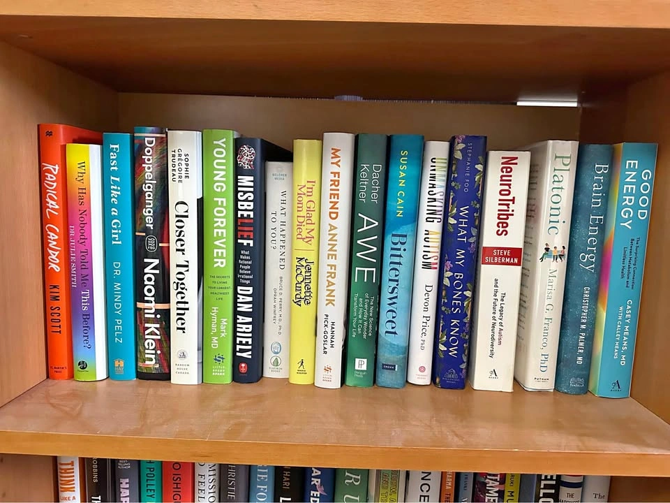 Large Collection of Modern Non-Fiction and Fiction Books