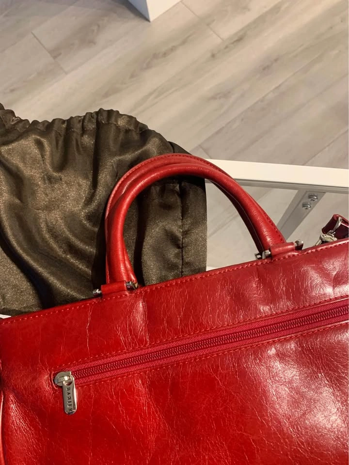 Danier Leather Purse - photo 4