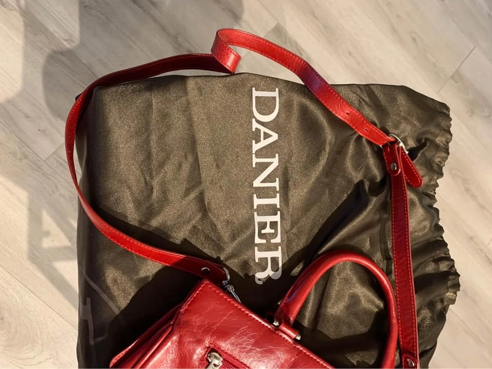 Danier Leather Purse - photo 5