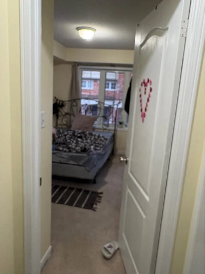 Furnished Room for rent (Oakville) available from May 1st, 2026. - photo 4