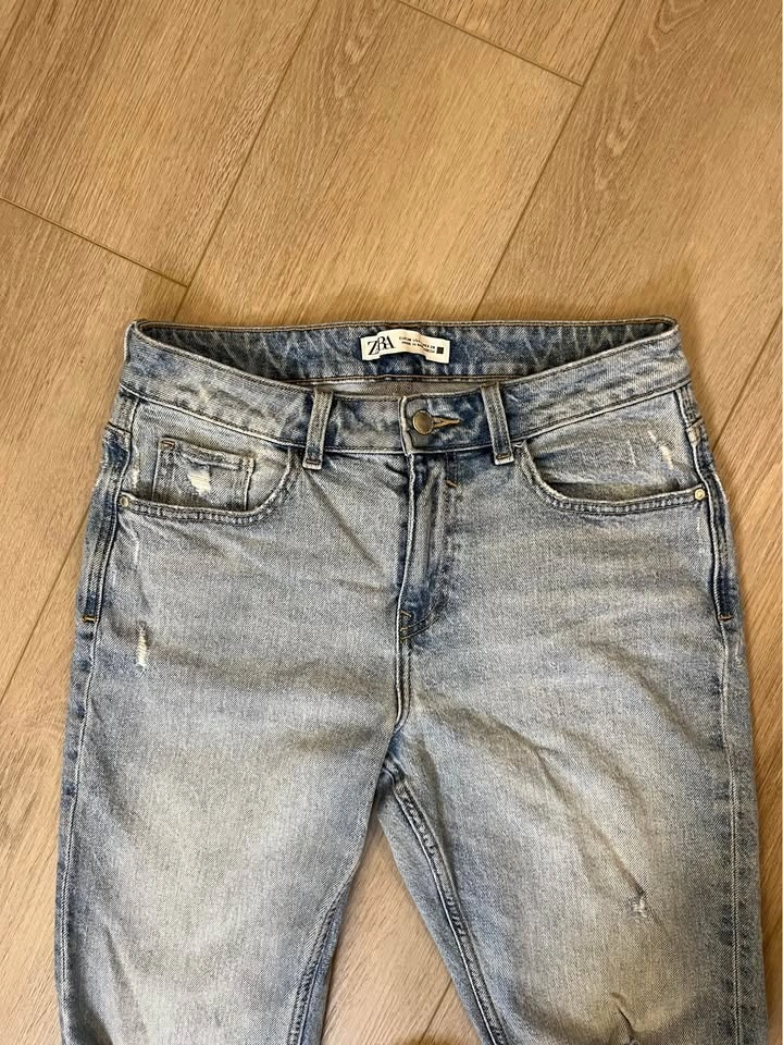 ZARA Light Blue Ripped Straight Leg Women’s Jeans - Size 6 - photo 2