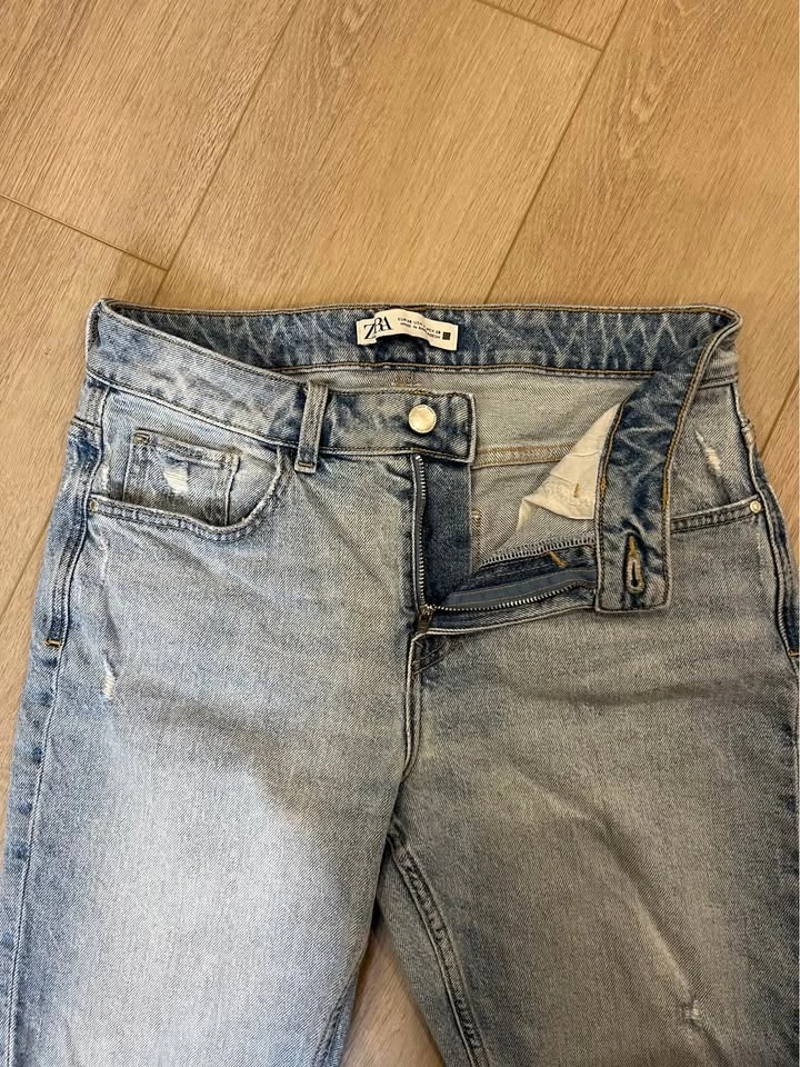 ZARA Light Blue Ripped Straight Leg Women’s Jeans - Size 6 - photo 3