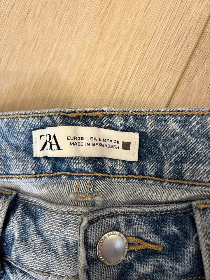 ZARA Light Blue Ripped Straight Leg Women’s Jeans - Size 6 - photo 4