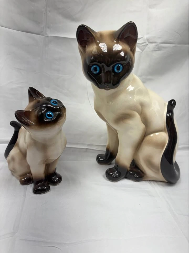2 Vintage Porcelain Siamese Cat Figurines - Mother & Kitten